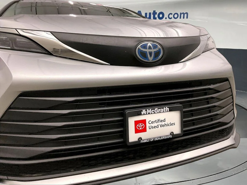 Certified Used 2023 Silver Toyota LE image 33