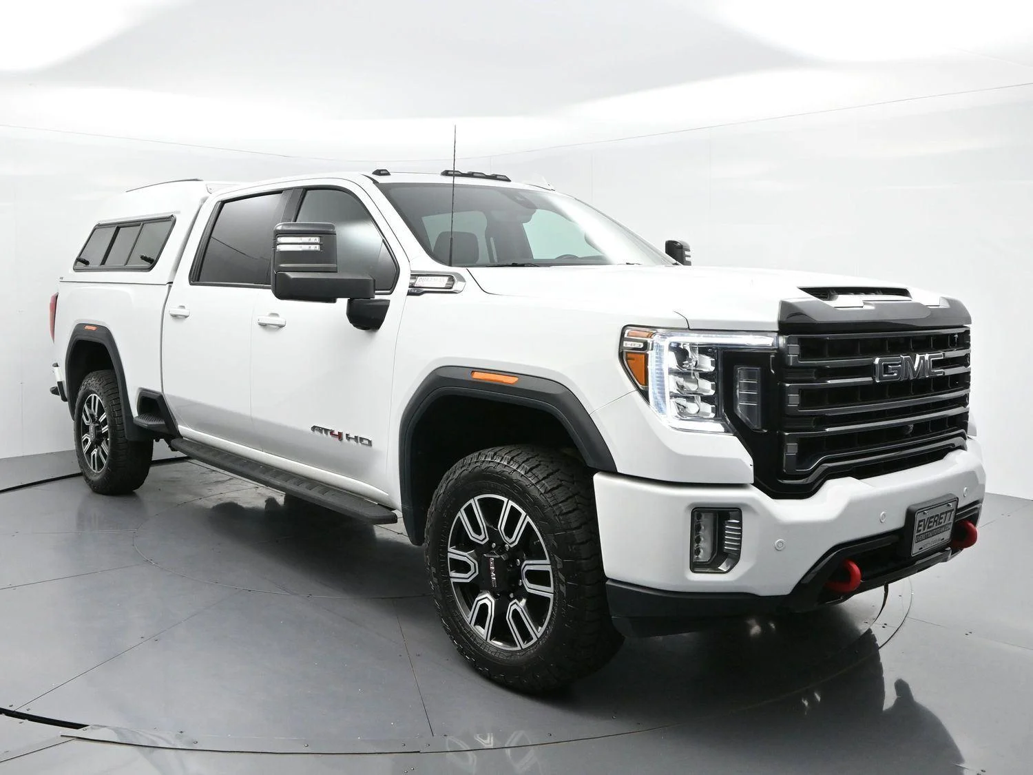 Used 2021 SUMMIT WHITE GMC AT4 image 2
