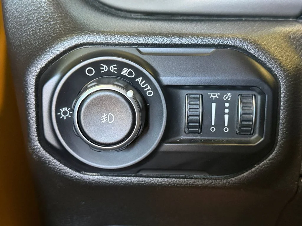 Used 2019 Yellow Jeep Unlimited Sport S image 25