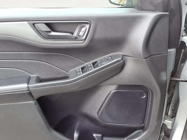 Used 2024  Ford Active image 15