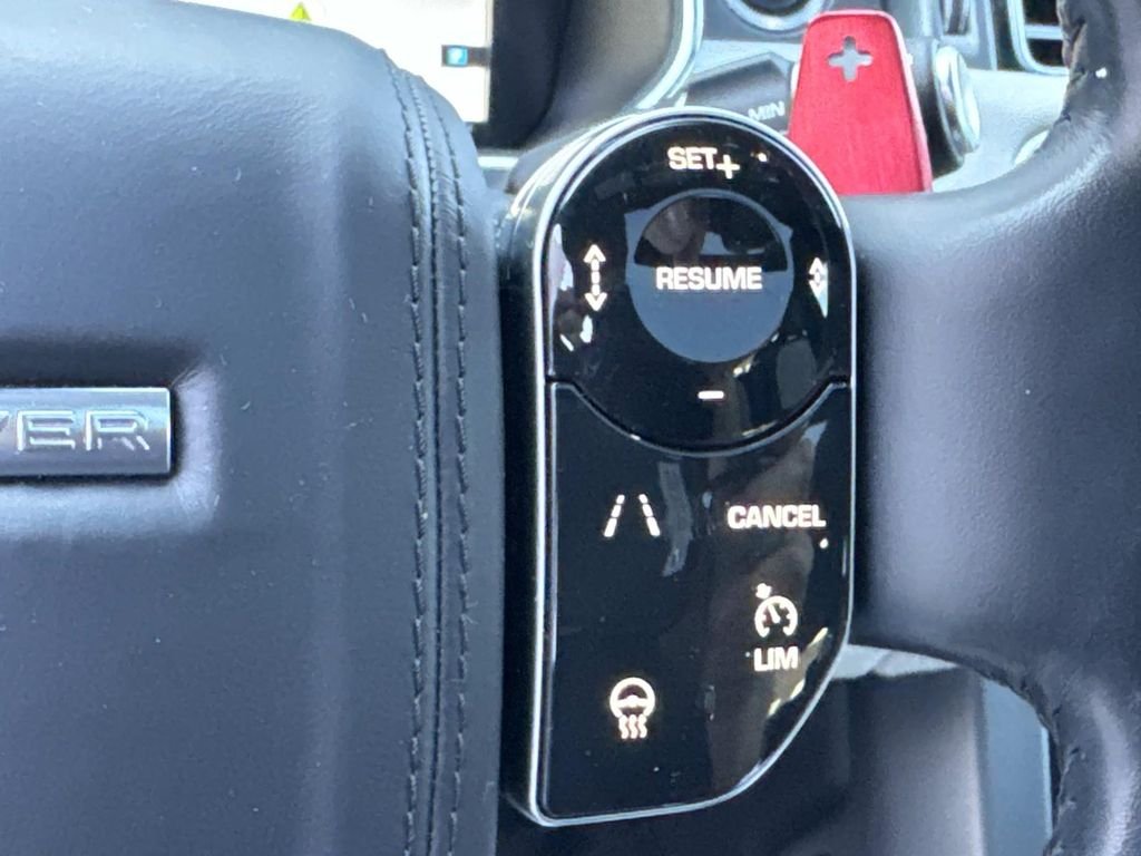 Used 2019 SVO PALETTE WHITE Land Rover SVAutobiography image 31