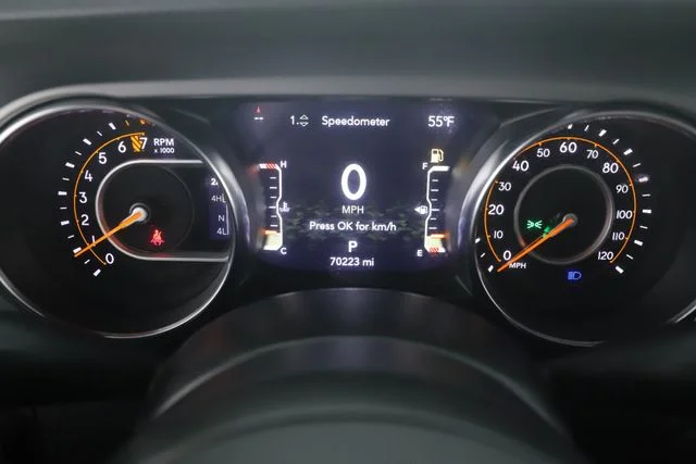 Used 2021 Blue Jeep Freedom image 19