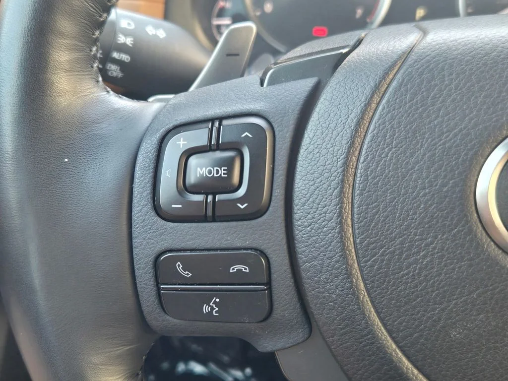 Used 2023 White Pearl Lexus 300 image 21