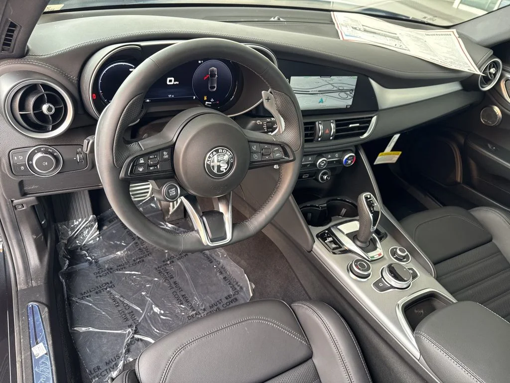 2026 Alfa Romeo Giulia Base - Photo 14