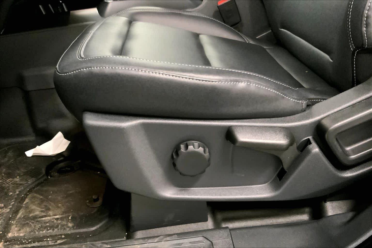 New 2026 Shadow Black Ford Badlands® image 19