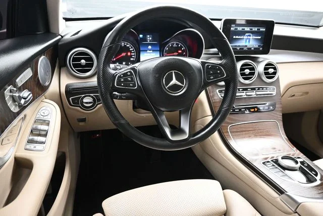 Used 2019 Black Mercedes-Benz GLC 300 image 12