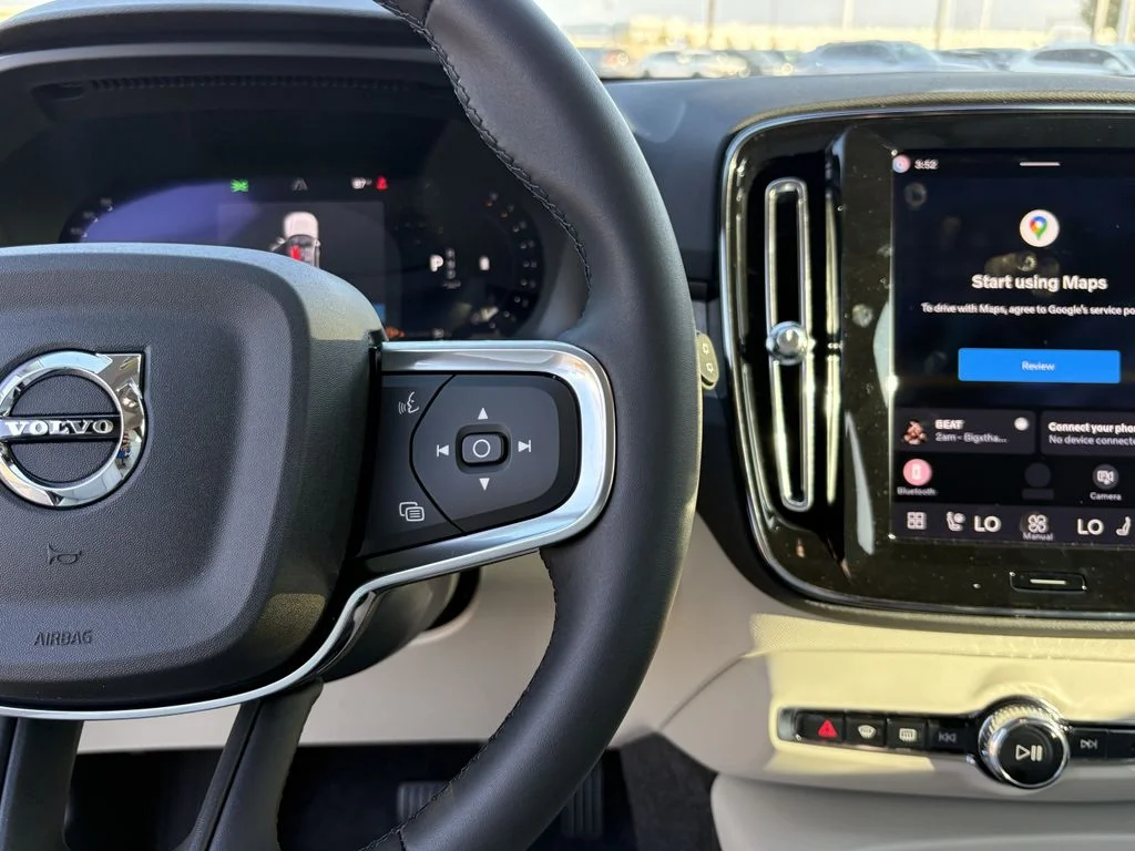 New 2026 Crystal White Volvo Plus image 17