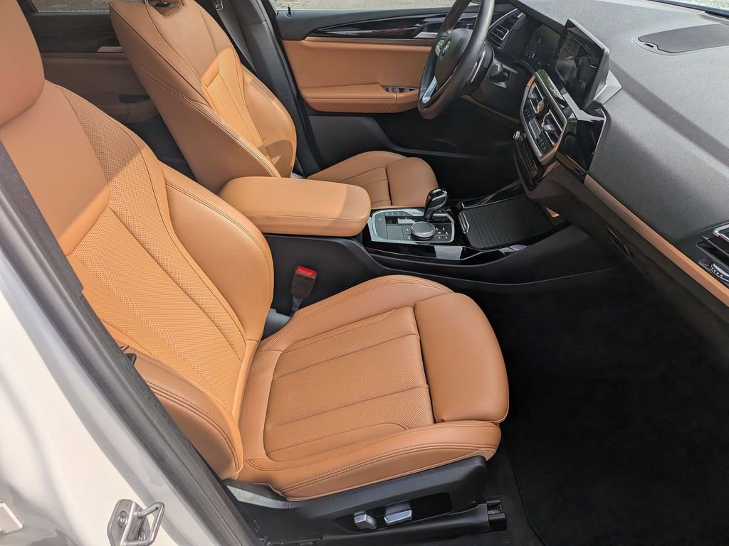 Used 2023  BMW xDrive30i image 22