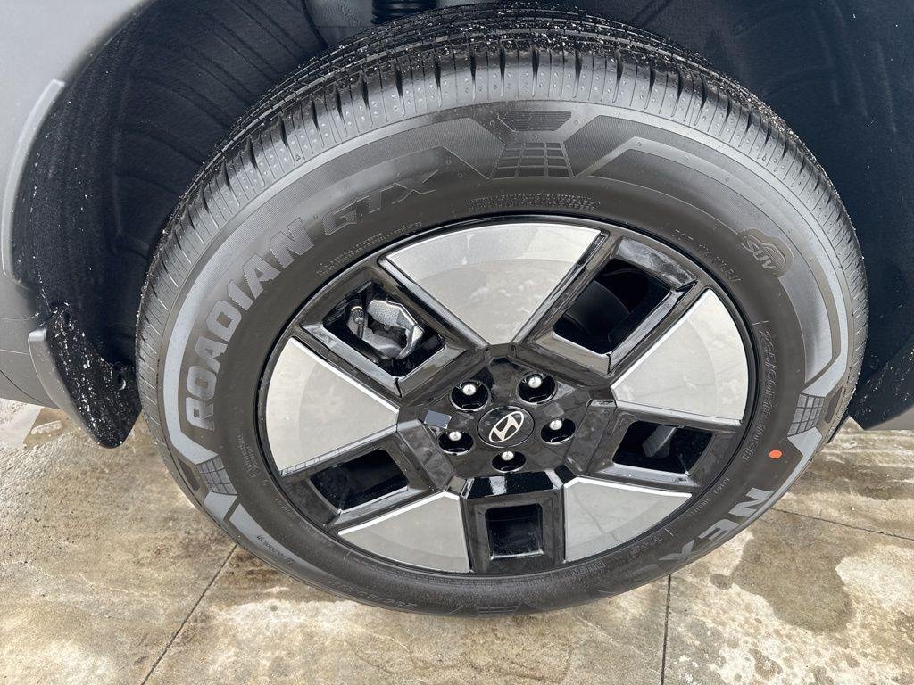 New 2026 White Hyundai SEL image 10