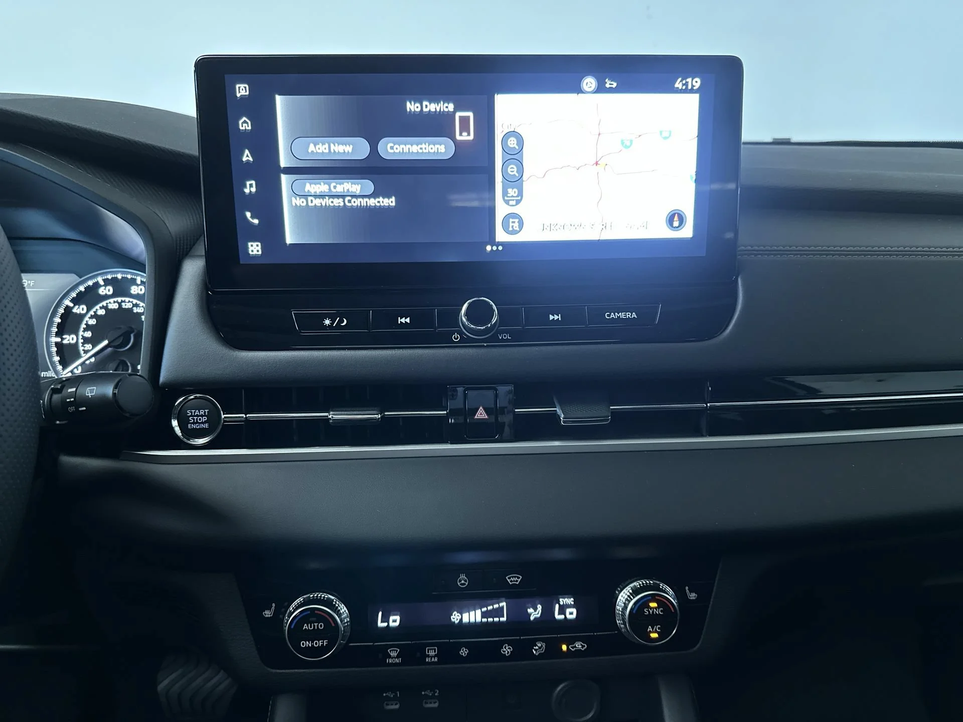 New 2026 White Diamond/Black Roof Mitsubishi Trail Edition image 17