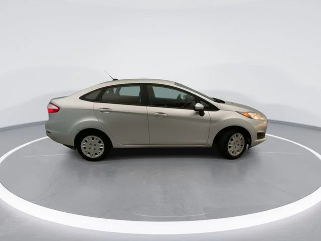 Used 2016 Silver Ford S image 7