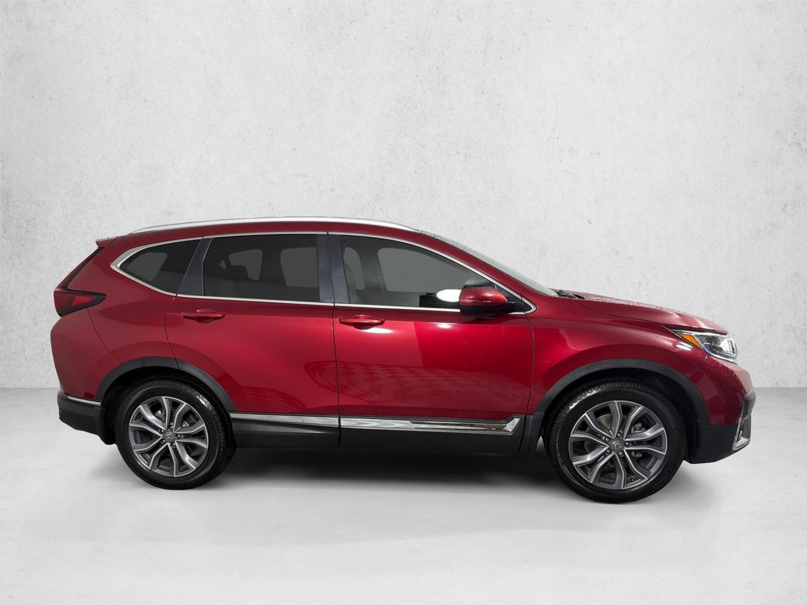 Used 2022 Radiant Red Metall Honda Touring image 4