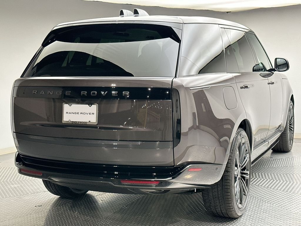 New 2027 Charente Grey Prem Met Land Rover SE image 3