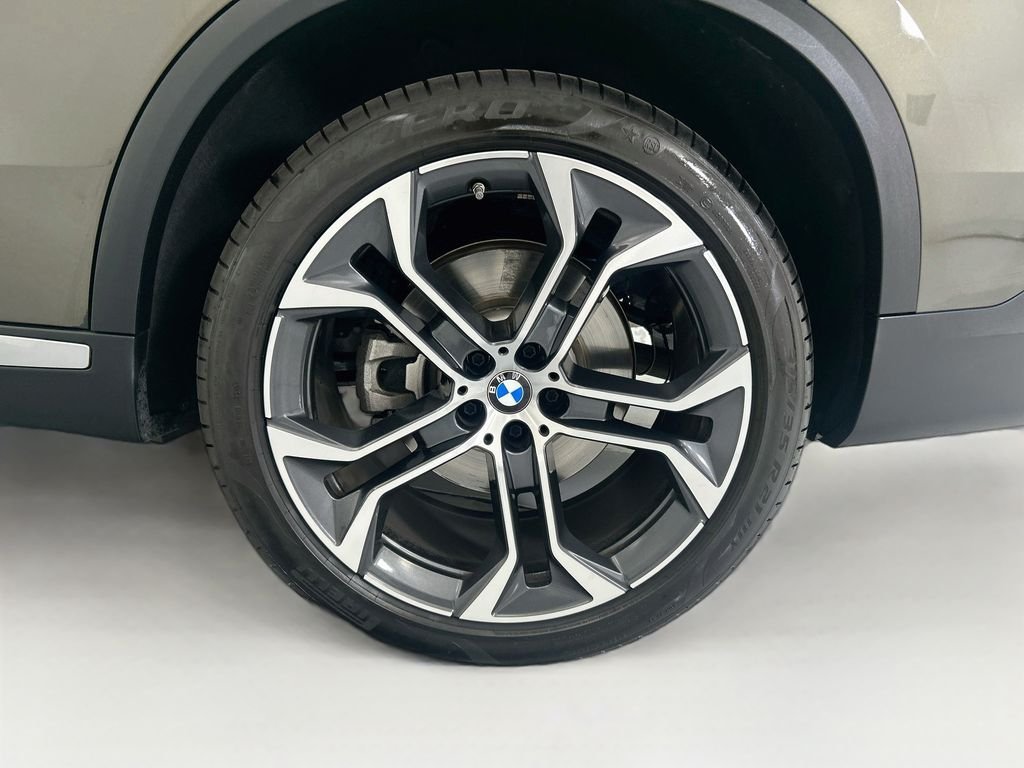 Certified Used 2026 Green Metallic BMW sDrive40i image 30