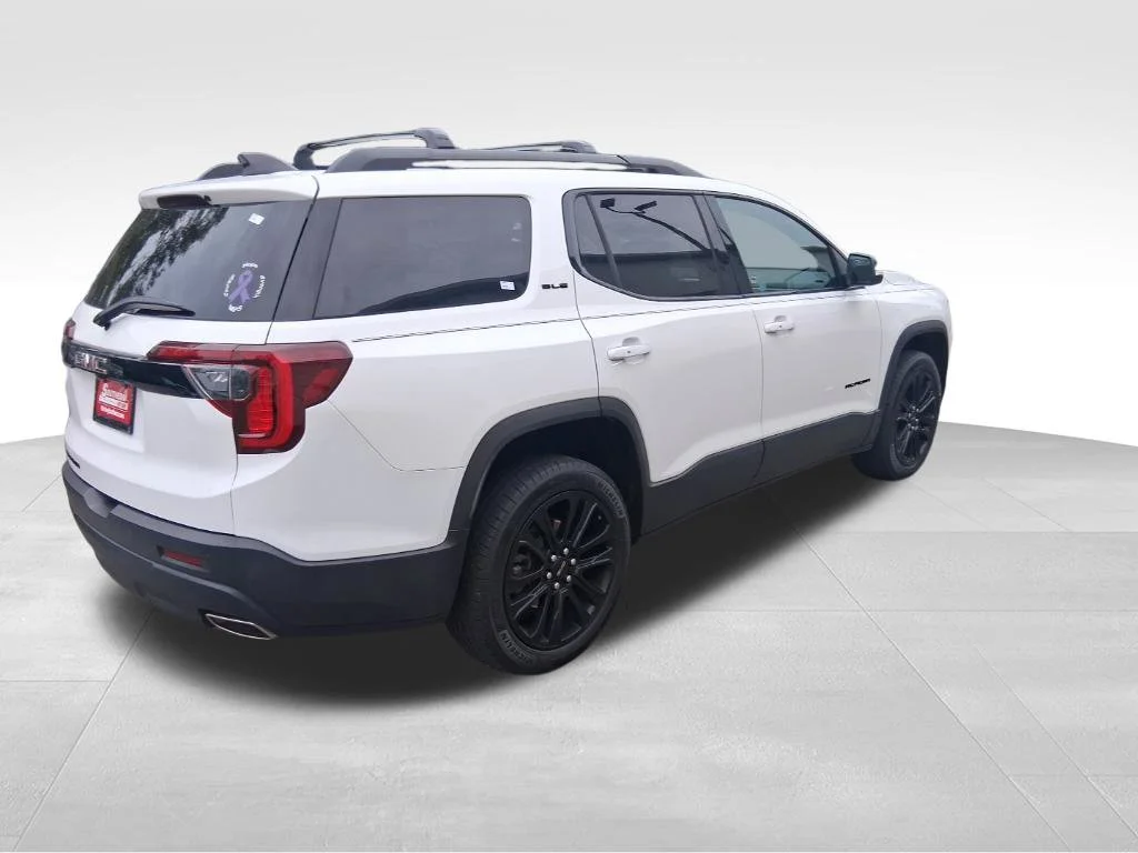 Used 2022 White GMC SLE image 5