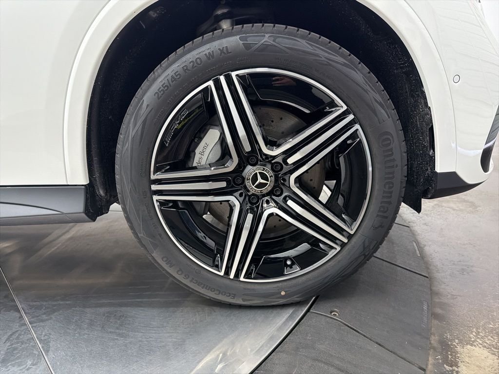 Used 2026 White Mercedes-Benz GLC 300 image 9