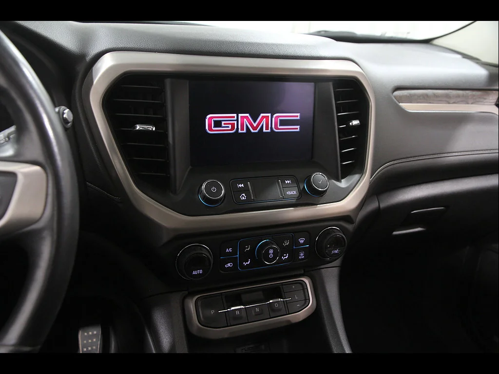 2022 GMC Acadia Denali - Photo 9