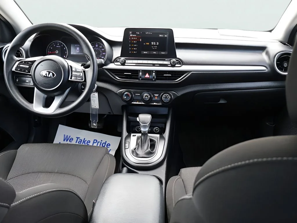 Used 2021 White Kia LXS image 14