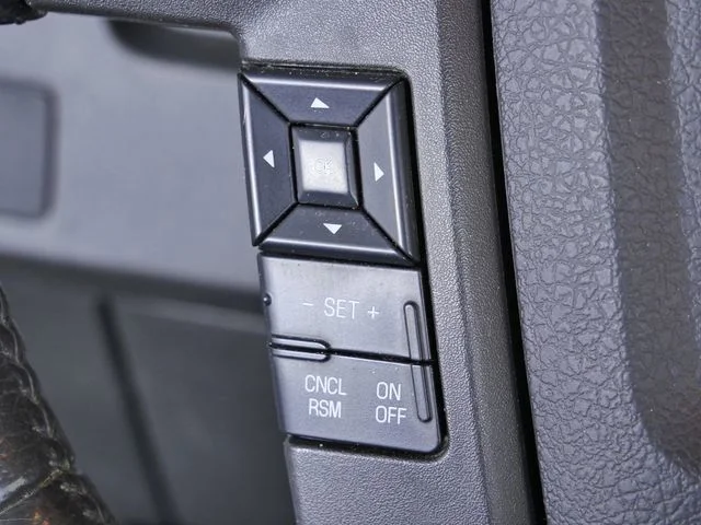 Used 2013 White Ford XLT image 27