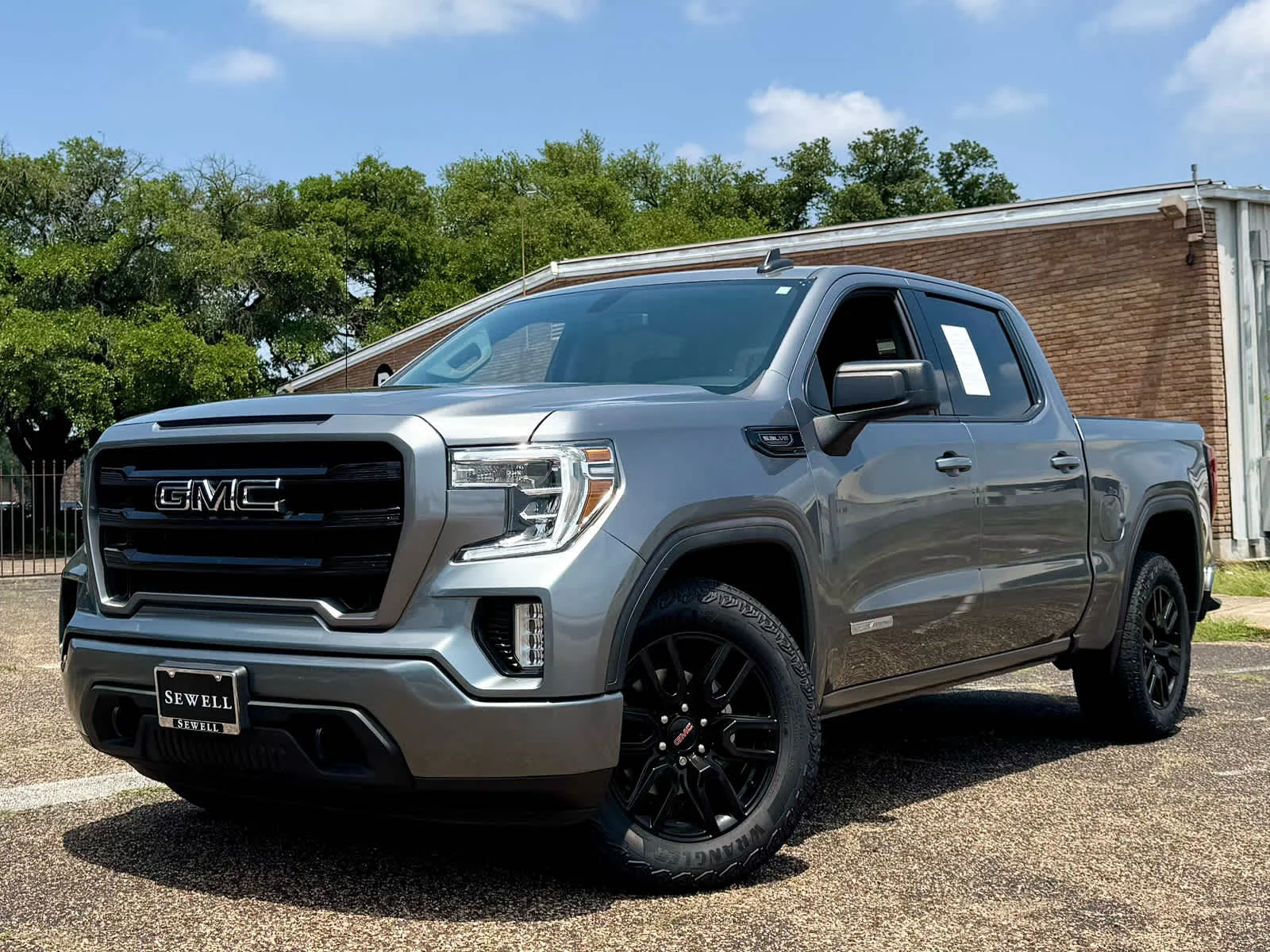 2021 GMC Sierra 2WD Crew Cab Short Box Elevation's photo