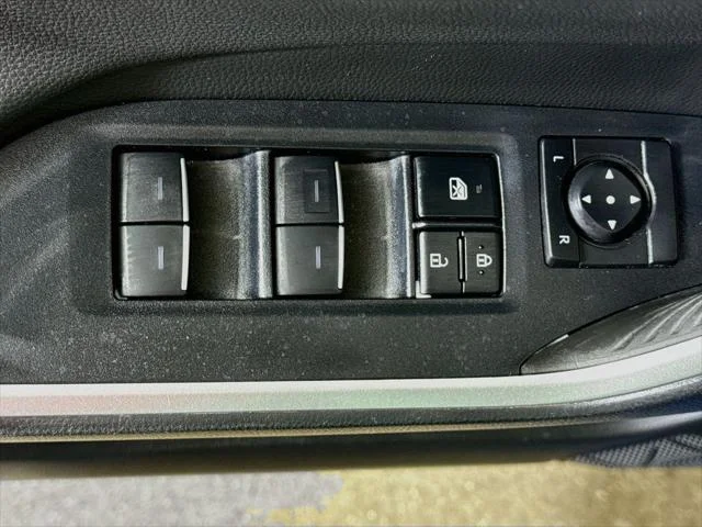 Certified Used 2022 CAVALRY BLUE Toyota  image 18