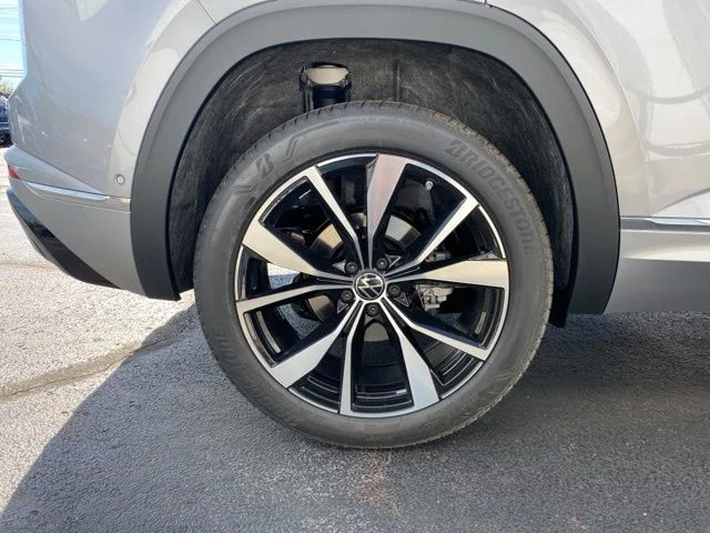 2026 Volkswagen Atlas Cross Sport SEL Premium R-LINE - Photo 23