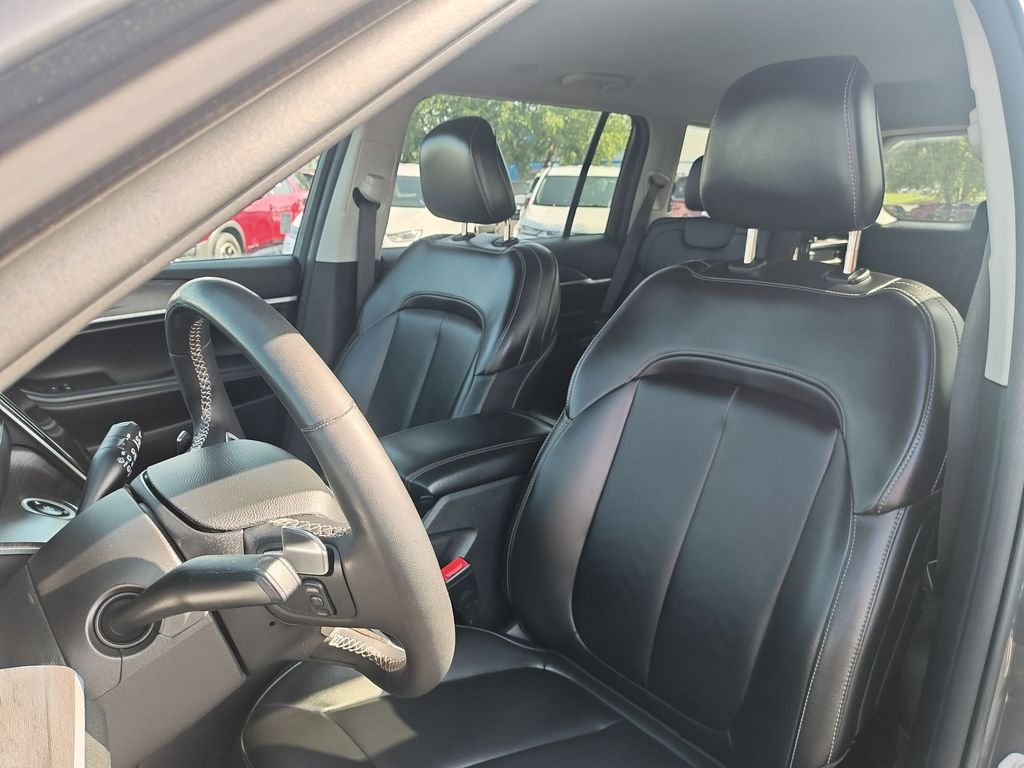Used 2023 Gray Jeep Limited image 11
