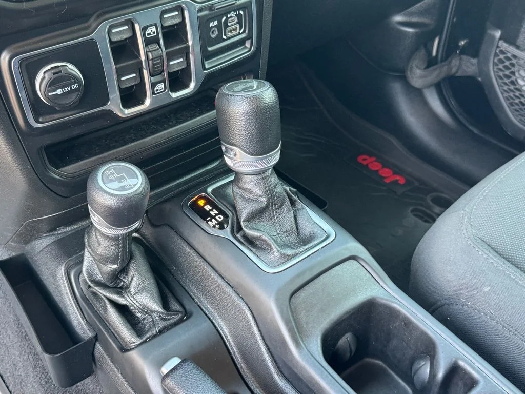 Used 2023 Black Jeep Sport S image 27