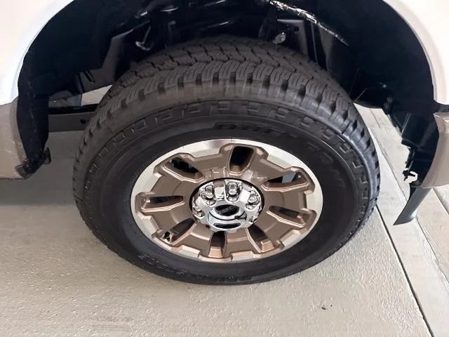 New 2026 Star White Metallic Tri-Coat Ford F-350® King Ranch® image 24