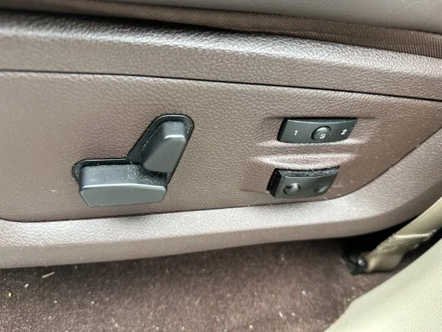 Used 2018 Black Ram Laramie Longhorn image 23