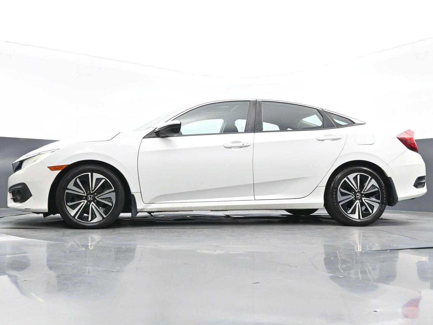 Used 2016 White Orchid Pearl Honda EX-T image 39