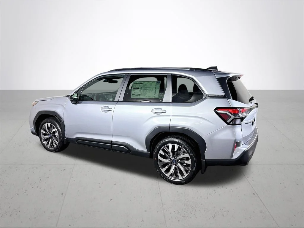 New 2026 ICE SILVER METALLIC Subaru Touring image 8