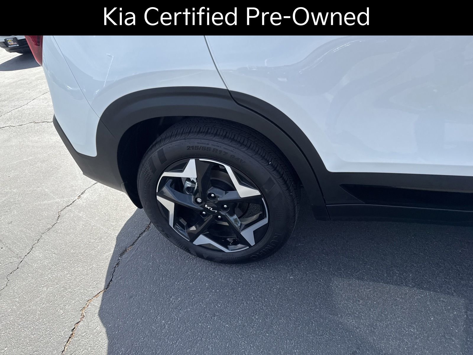 Certified Used 2026 Clear White/Black Roof Kia S image 23