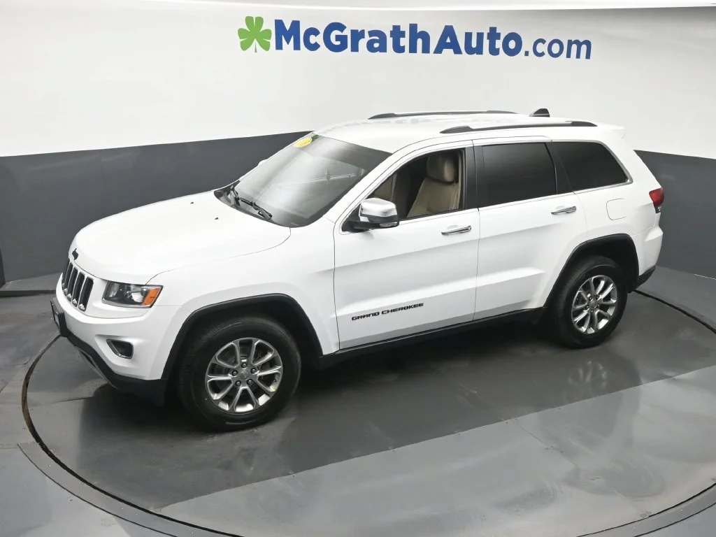 Used 2015 White Jeep Limited image 23