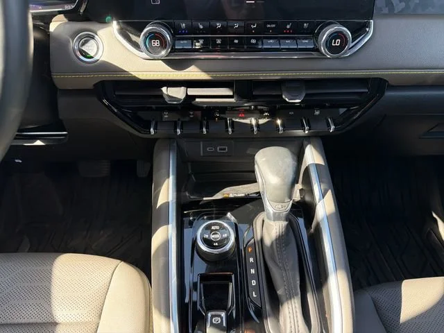 Used 2025 Sterling Gray Metallic Chevrolet ZR2 image 30