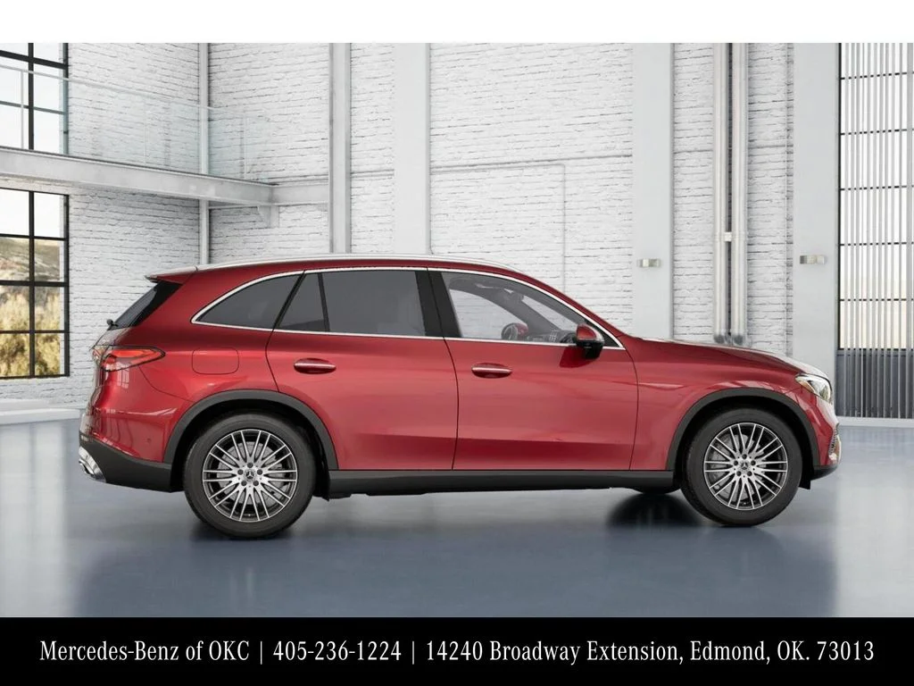 Used 2026 Red Mercedes-Benz GLC 300 image 17