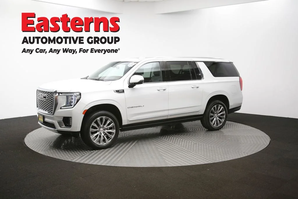 Used 2022 White GMC Denali image 63