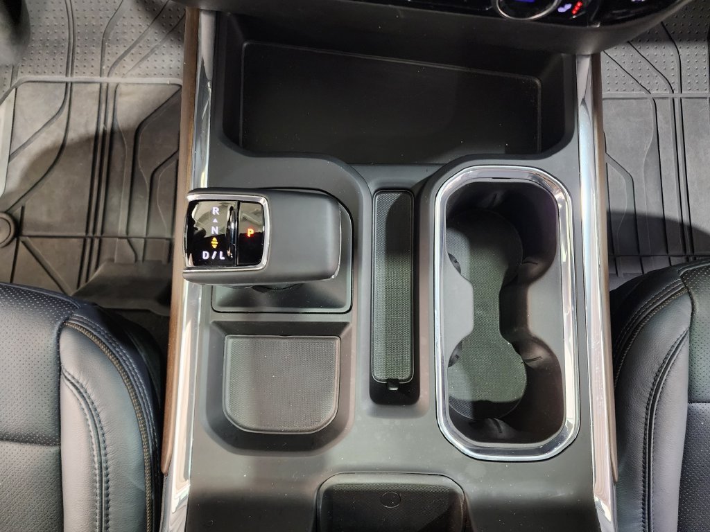 Used 2024 Sterling Gray Metallic Chevrolet High Country image 24