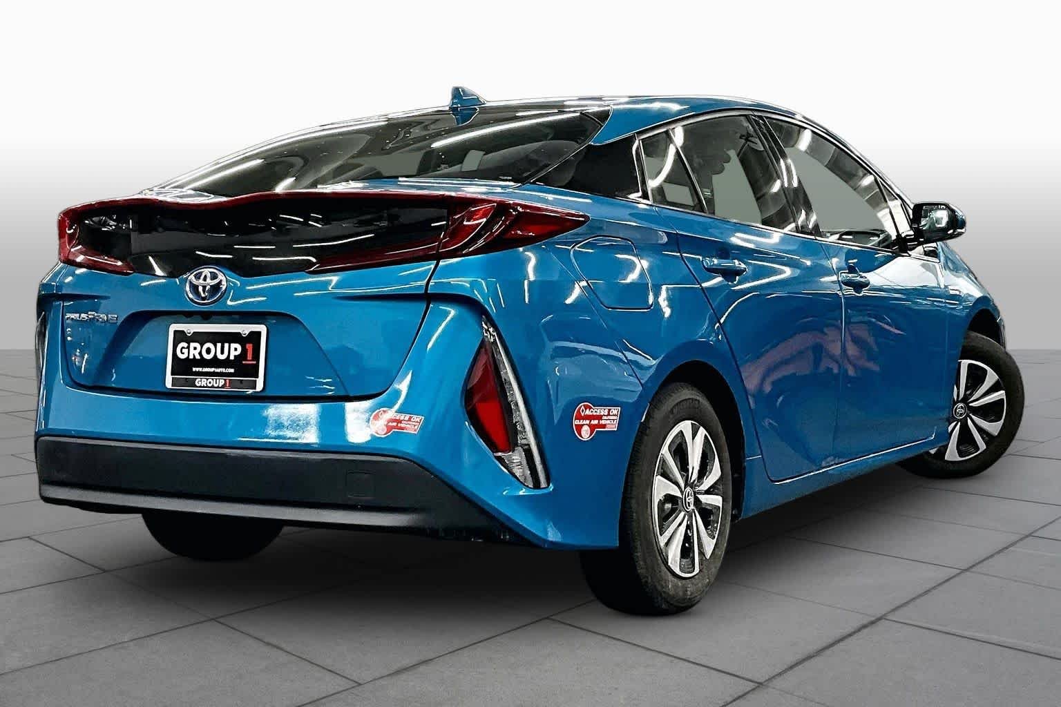 Used 2017 Blue Magnetism Toyota Premium image 12