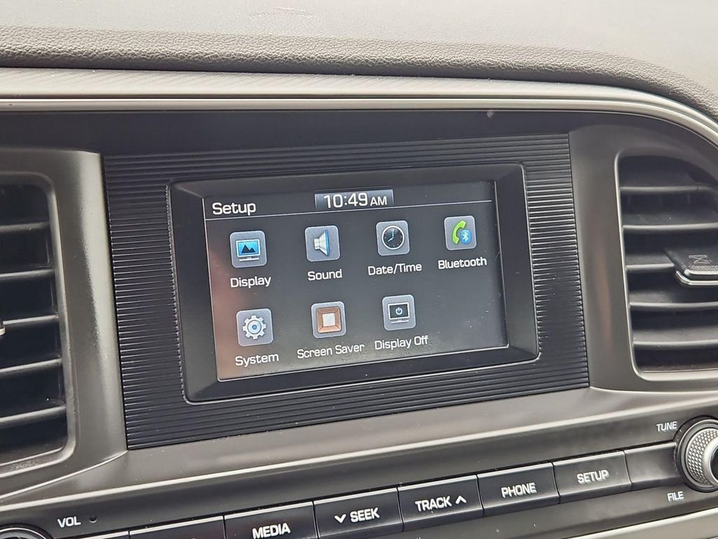 2019 Hyundai Elantra SE - Photo 18
