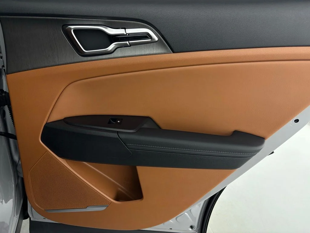 New 2026 Wolf Gray Kia X-Line image 42