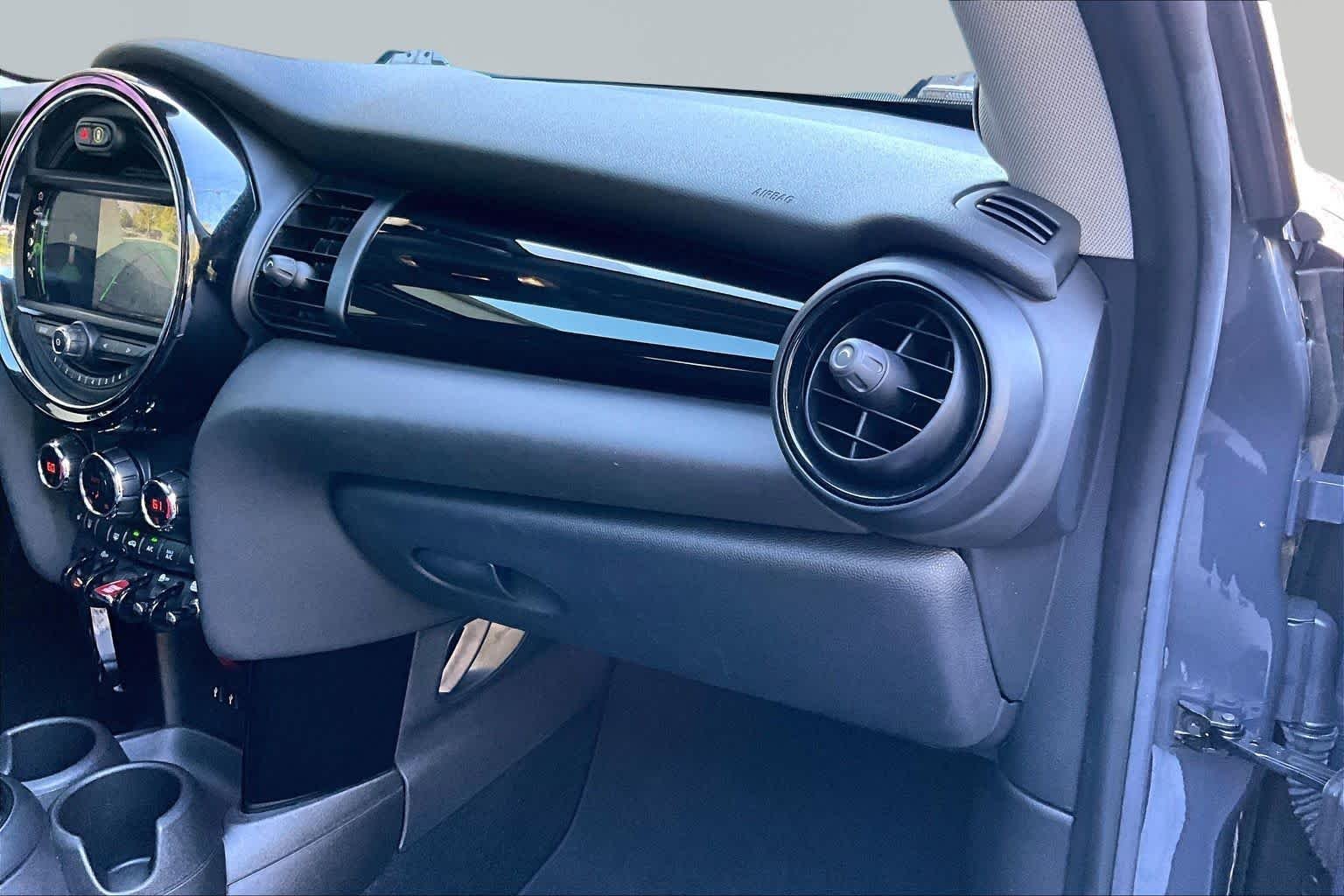 Used 2019 Thunder Grey Metallic MINI Cooper S image 19