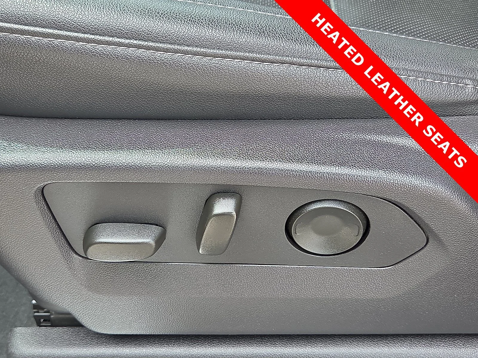 2024 GMC Sierra 1500 SLT - Photo 14