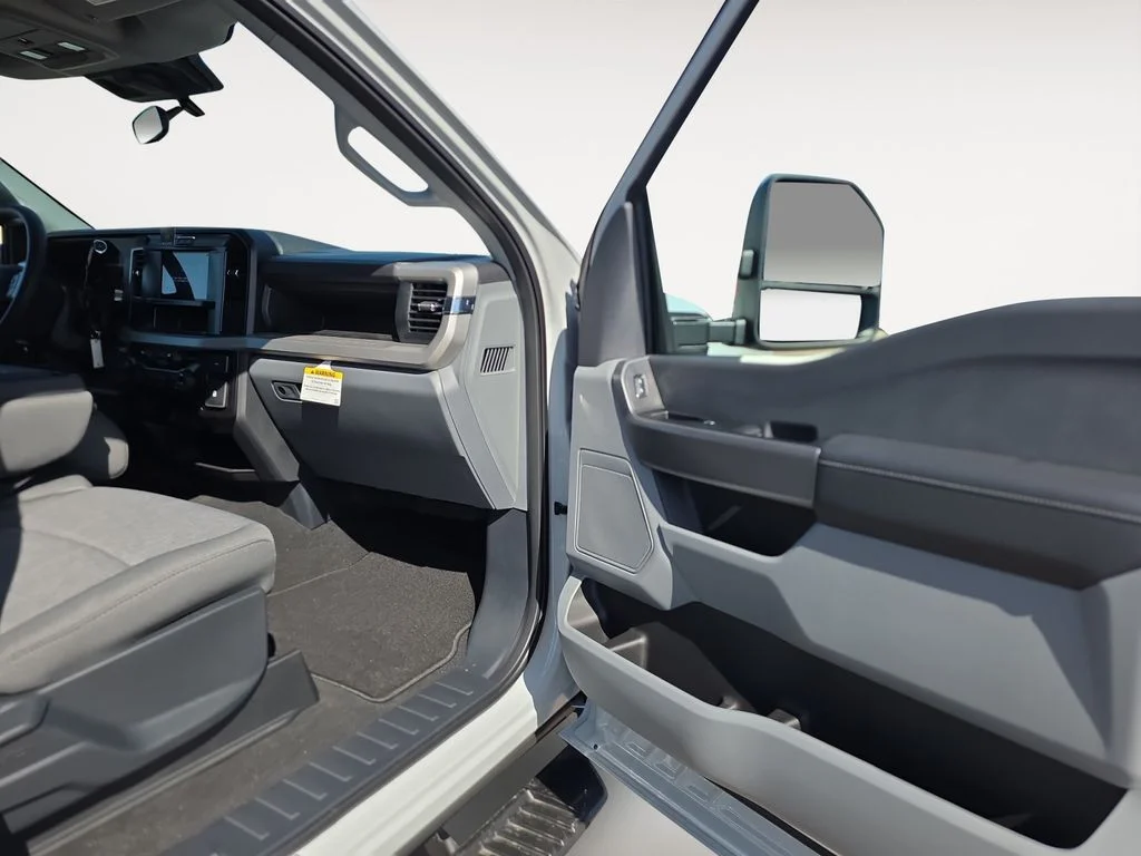 New 2026 Avalanche Ford F-350® XL image 9