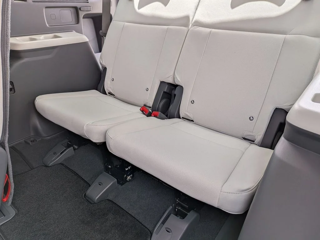 New 2026 Gray Hyundai SE image 24