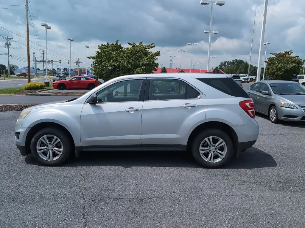 Used 2016 Silver Chevrolet LS image 8