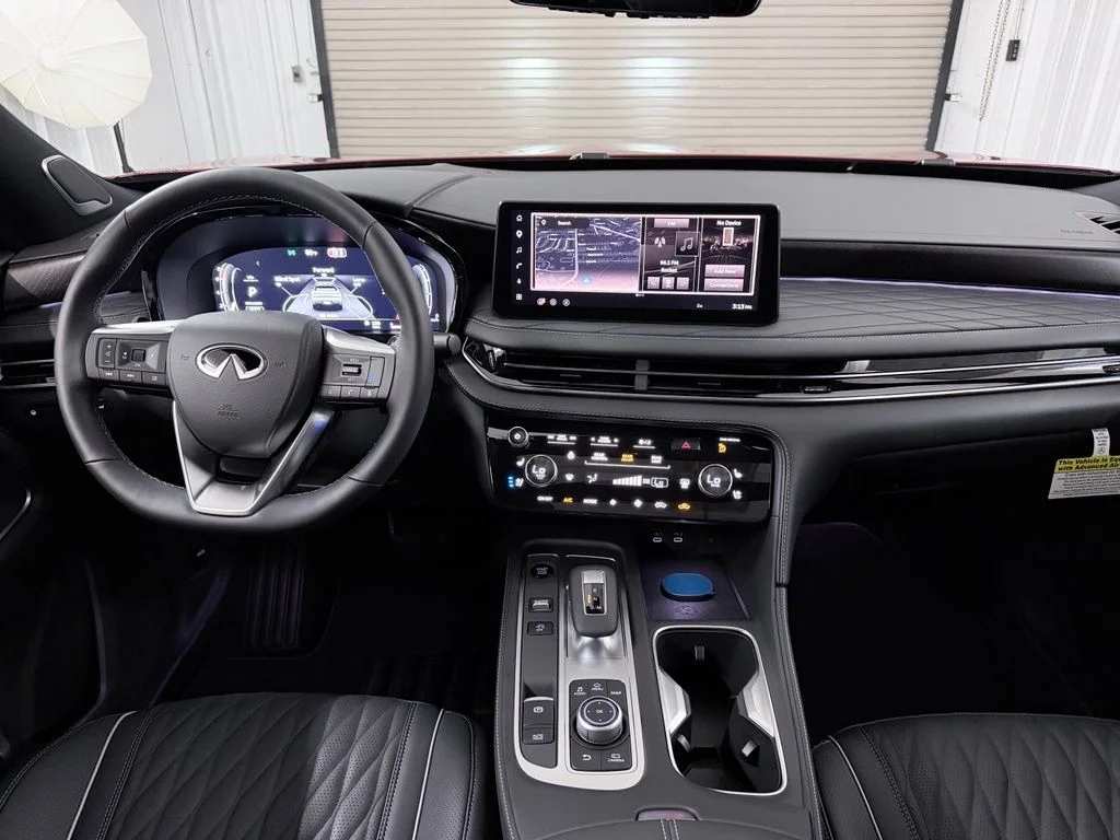 New 2027 2T SUN RED INFINITI Autograph AWD image 25