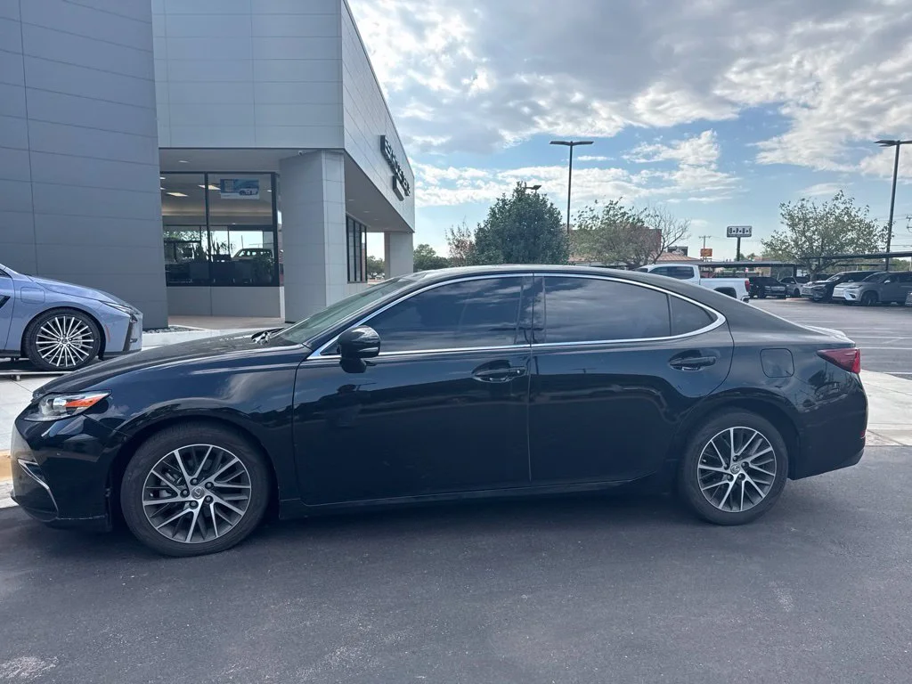 2017 Lexus ES