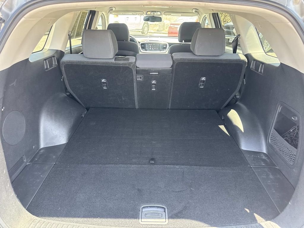 Used 2017 Titanium Silver Kia LX image 22