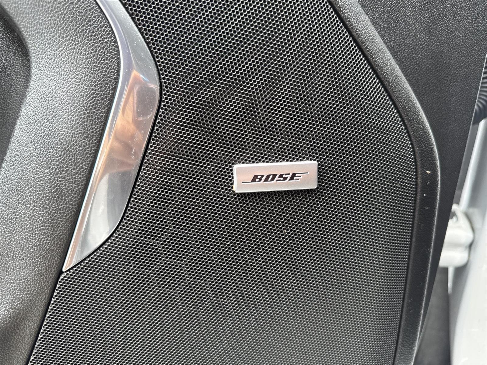 Used 2021 SUMMIT WHITE Chevrolet LT image 19